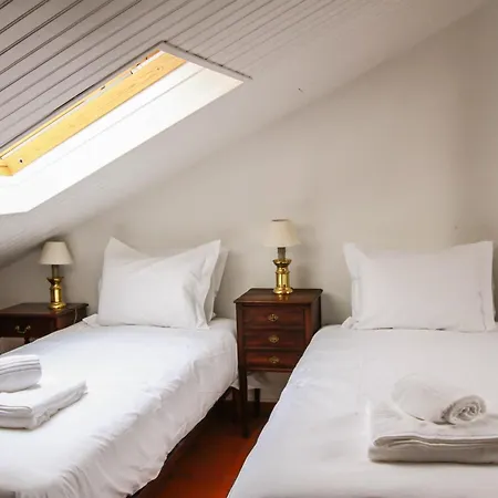 Apartamento Cozy&spacious In Graça,