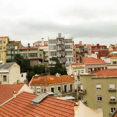 Cozy And Spacious In Graca, 리스본