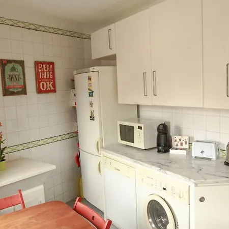 아파트 Cozy And Spacious In Graca, *