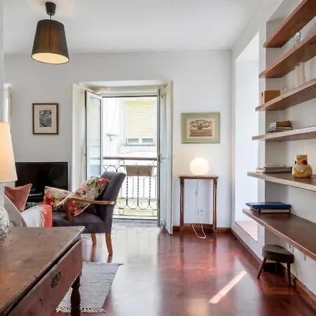 Daire Cozy And Spacious In Graca, Lisboa