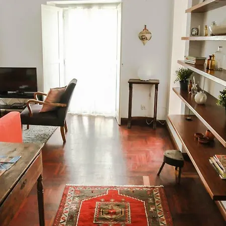 Cozy And Spacious In Graca, Lizbona