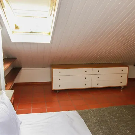 Cozy And Spacious In Graca, 아파트 리스본