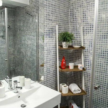 Cozy And Spacious In Graca, 아파트 *